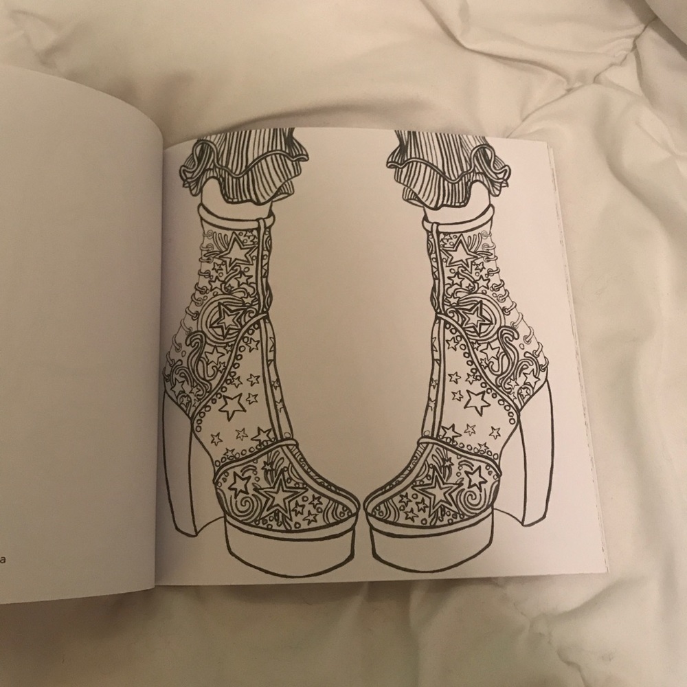 NWT Adult coloring book - Picture 5 of 7